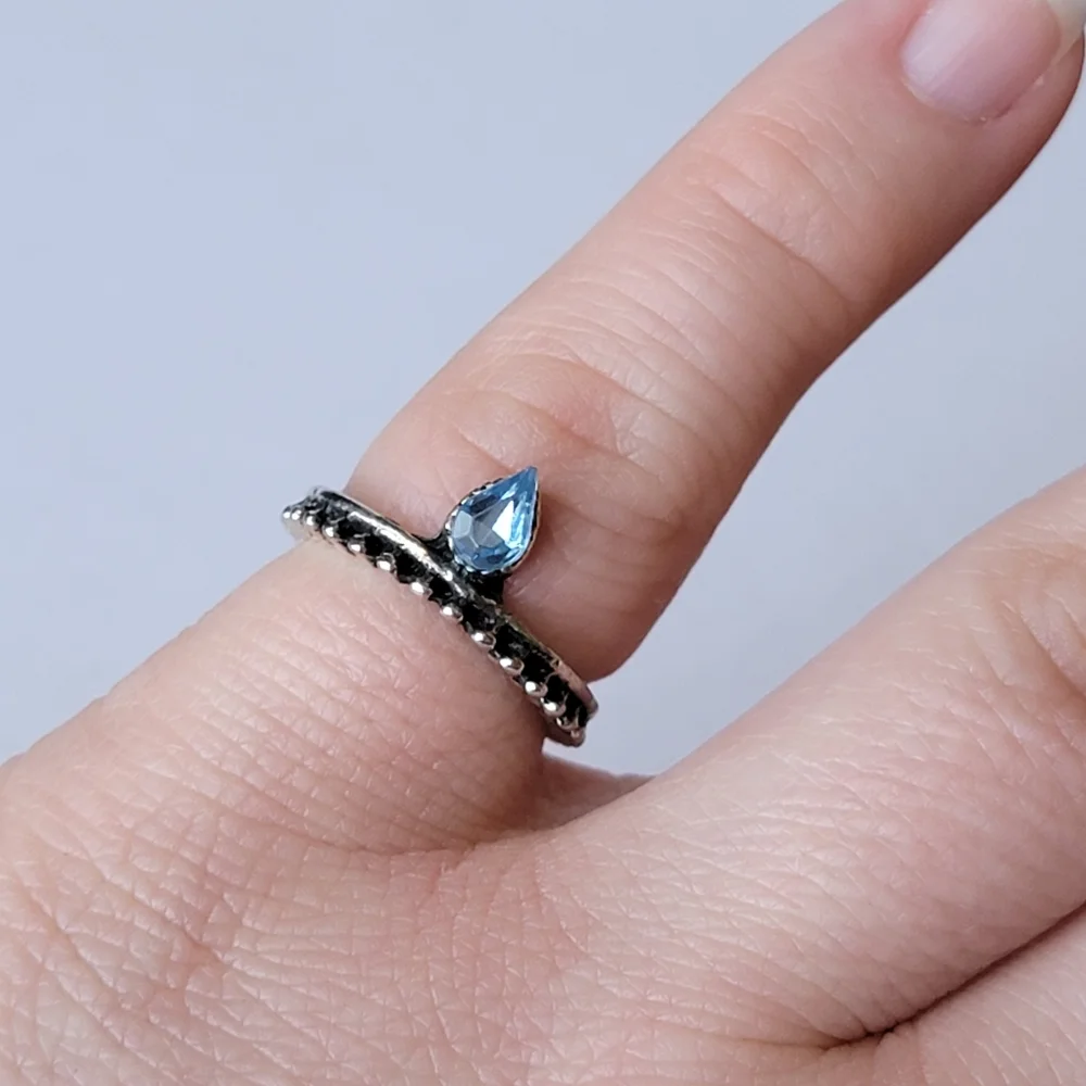 Blue Teardrop Rhinestone Dainty Silver Tone Crown Ring Size 5¾